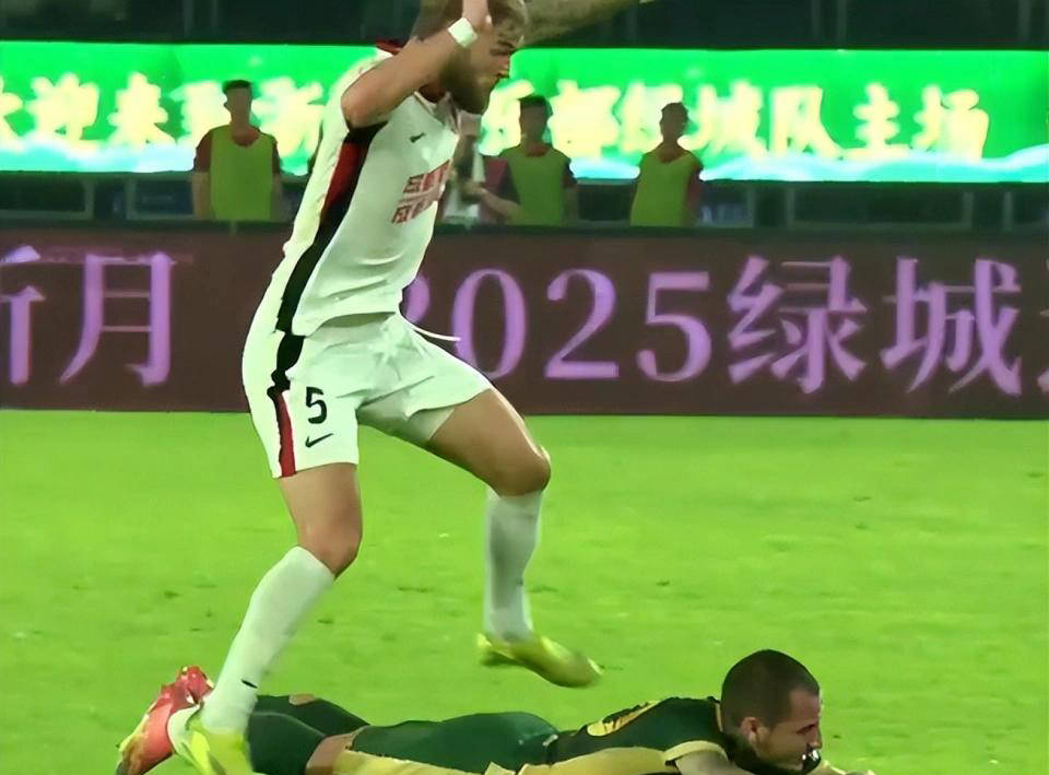 因此, 优势, 分榜首位